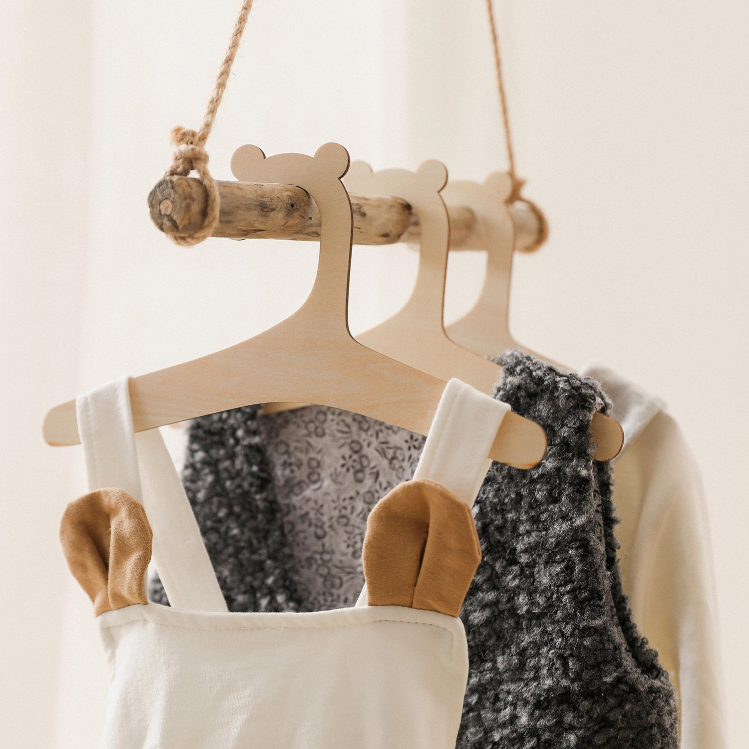 Baby Clothing Hangers - 5 قطع من إكسسوارات ملابس الأطفال