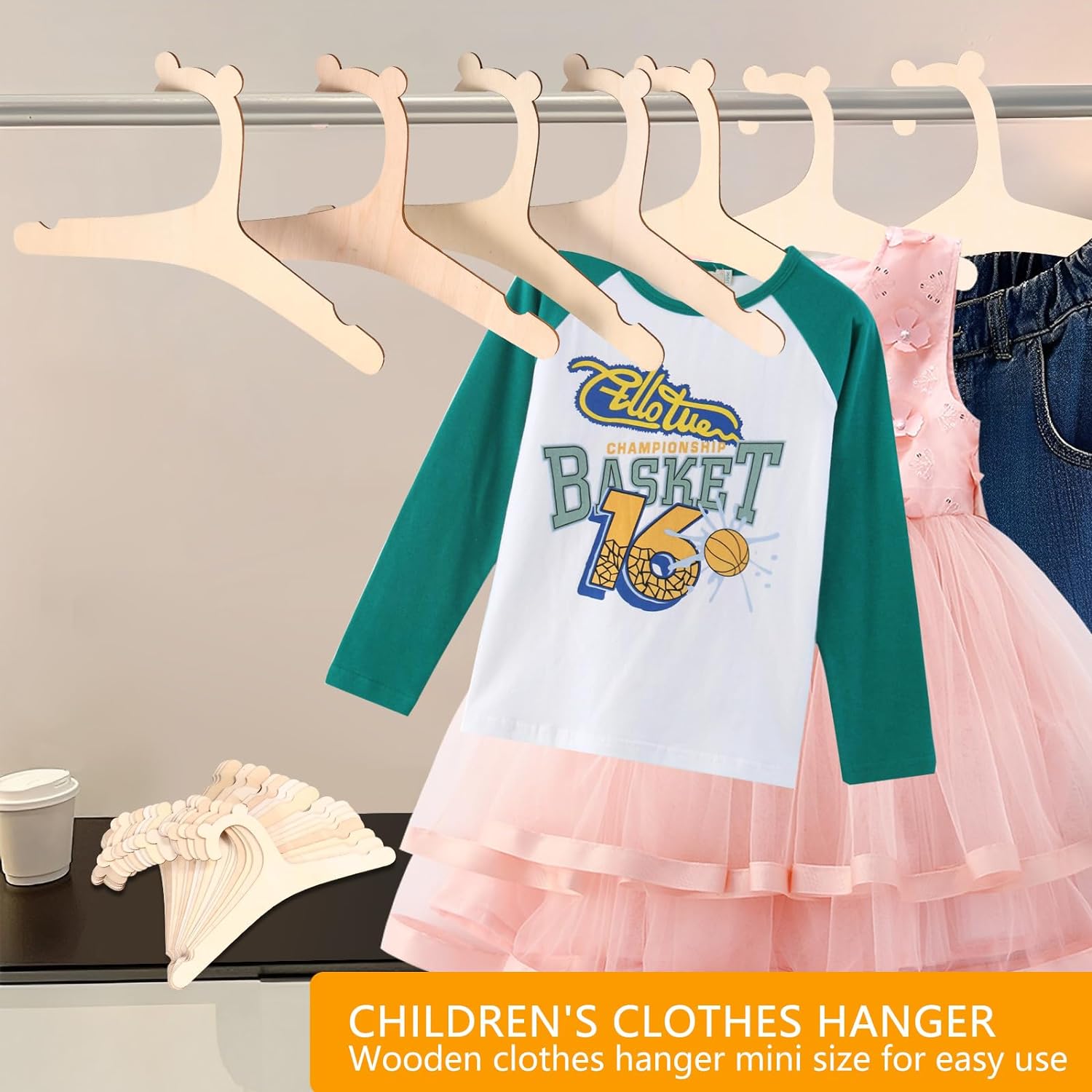 شماعة أطفال خشبية مبتكرة ، دب  - مراجعة Baby Clothing Hangers وسعره