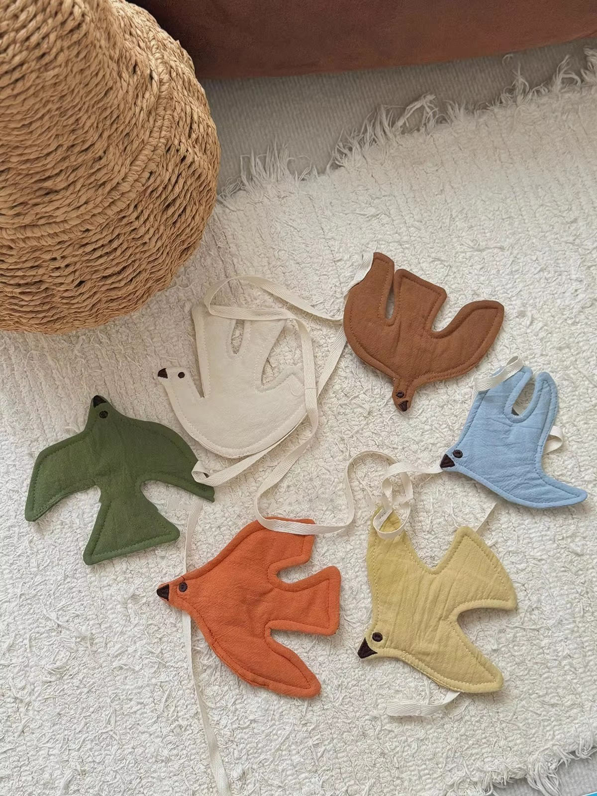 أعلام قماشية على شكل طيور لتزي - مراجعة Baby Clothing Material وسعره